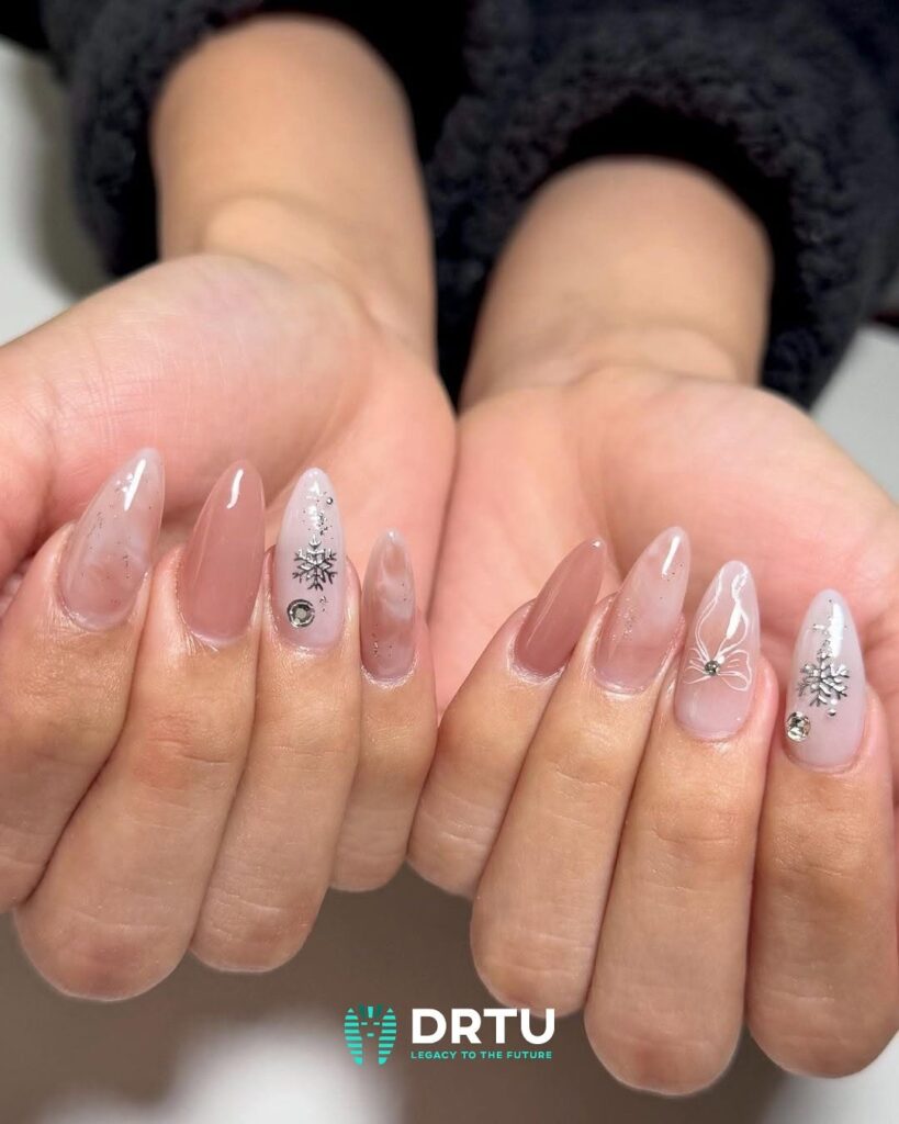 Nail Extensions in Istanbul